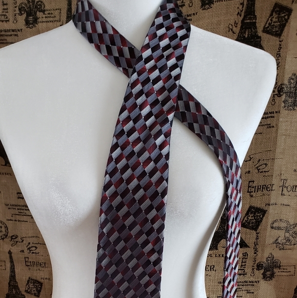 Joseph Feiss necktie - Picture 1 of 3